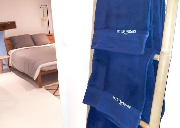 アパート 2 Bedrooms Hyper Quiet Pedestrian Historic Center *